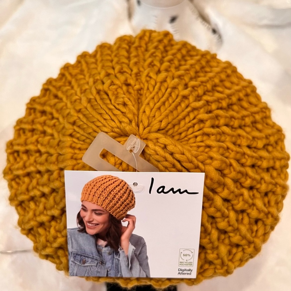 Beautiful Women’s Crochet Beanie